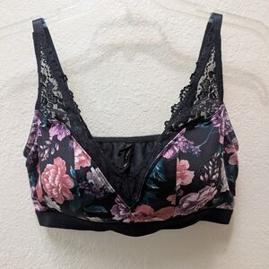 Flirty Floral Torrid Plus Size Lighty Lined Smooth Bralette W/ Lace Trim. Size 1